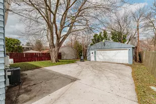 8306 W Ruby Ave, Milwaukee, WI 53218 - Photo 22