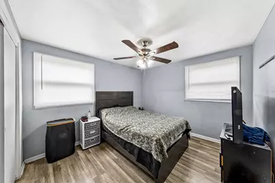 8306 W Ruby Ave, Milwaukee, WI 53218 - Photo 14