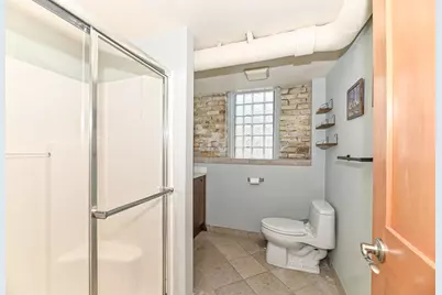 1904 N Farwell Ave #N, Milwaukee, WI 53202 - Photo 16