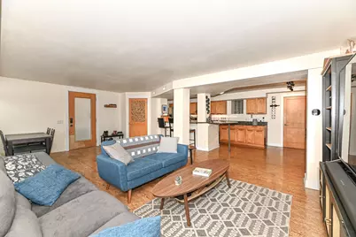 1904 N Farwell Ave #N, Milwaukee, WI 53202 - Photo 6