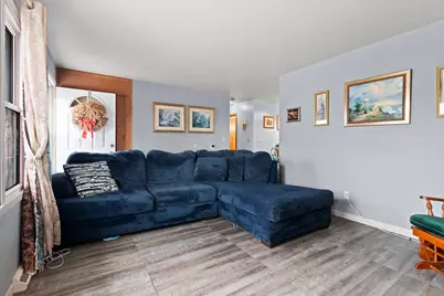 717  Buchholz St, Two Rivers, WI 54241 - Photo 4