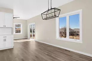 947 Clark Ln, Holmen, WI 54636 - Photo 10