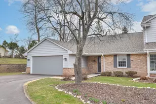 18905 Wilderness Ct, Brookfield, WI 53045 - Photo 2