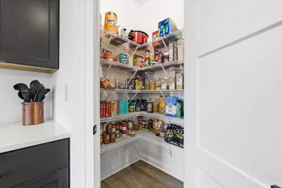 1425  Chapman Ct, Mukwonago, WI 53149 - Photo 8