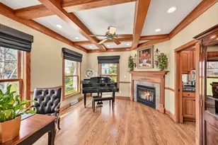 214 E Beechwood Ct, Mequon, WI 53092 - Photo 8