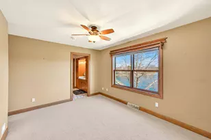 214 E Beechwood Ct, Mequon, WI 53092 - Photo 22