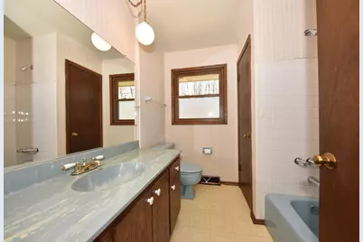 5848  Ramona Dr, Greendale, WI 53129 - Photo 30