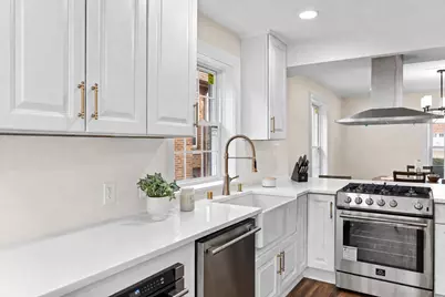 6329 N Berkeley Blvd, Whitefish Bay, WI 53217 - Photo 12