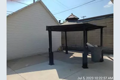 4726 S Packard Ave, Cudahy, WI 53110 - Photo 2