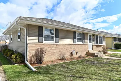 7818 W Warnimont Ave, Milwaukee, WI 53220 - Photo 10