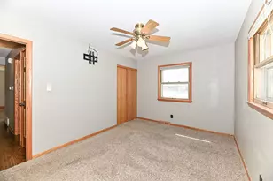 7818 W Warnimont Ave, Milwaukee, WI 53220 - Photo 30