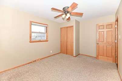 7818 W Warnimont Ave, Milwaukee, WI 53220 - Photo 28