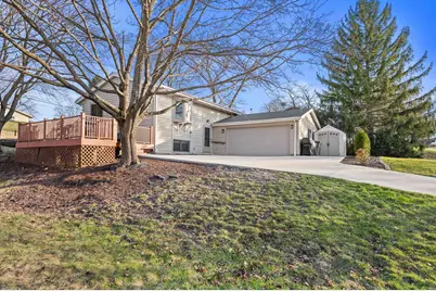 1961  Rambling Rose Rd, Waukesha, WI 53186 - Photo 28