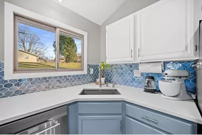 1961  Rambling Rose Rd, Waukesha, WI 53186 - Photo 8