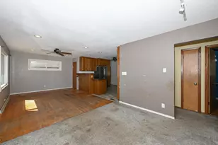 727 10th Ave, Grafton, WI 53024 - Photo 4