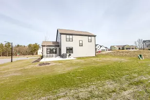 W206N5693 Muirfield Dr, Menomonee Falls, WI 53051 - Photo 60