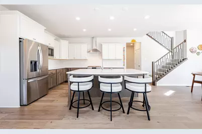 W206N5693  Muirfield Dr, Menomonee Falls, WI 53051 - Photo 8