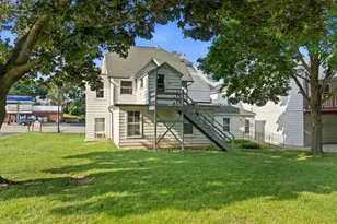229 W Main St, Racine, WI 53185 - Photo 42