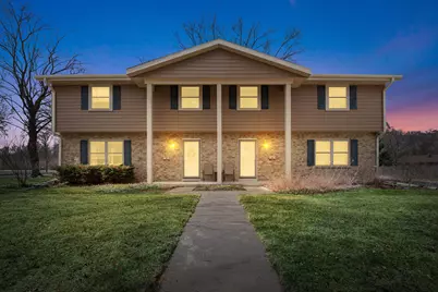 W64N353  Madison Ave, Cedarburg, WI 53012 - Photo 2