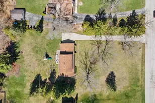 W170S7011 Southern Dr, Muskego, WI 53150 - Photo 2