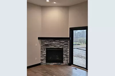 S64W22860  Garrett Dr, Vernon, WI 53189 - Photo 8