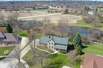 1624  Legend Cir, Waukesha, WI 53189 - Photo 2