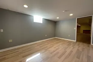 6490 S Crane Dr, Oak Creek, WI 53154 - Photo 24