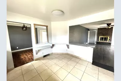 6490 S Crane Dr, Oak Creek, WI 53154 - Photo 6