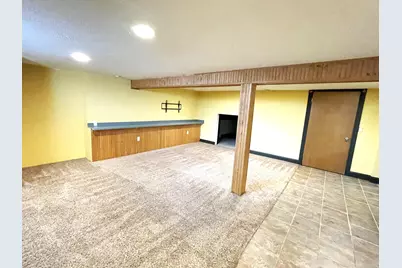 6490 S Crane Dr, Oak Creek, WI 53154 - Photo 20