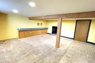 6490 S Crane Dr, Oak Creek, WI 53154 - Photo 20