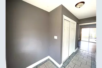 6490 S Crane Dr, Oak Creek, WI 53154 - Photo 10