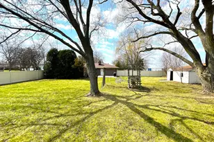 6490 S Crane Dr, Oak Creek, WI 53154 - Photo 30