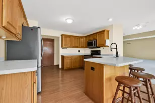 N67W13397 Roman Ct, Menomonee Falls, WI 53051 - Photo 16