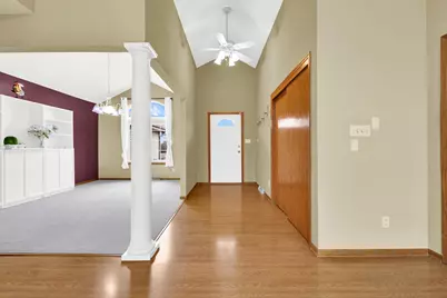 N67W13397  Roman Ct, Menomonee Falls, WI 53051 - Photo 6