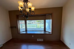 333 Lake Shore Rd, Grafton, WI 53024 - Photo 12