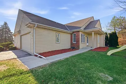 N48W16217  Lone Oak Ln, Menomonee Falls, WI 53051 - Photo 2