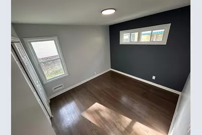 5267 N 48th St, Milwaukee, WI 53218 - Photo 8