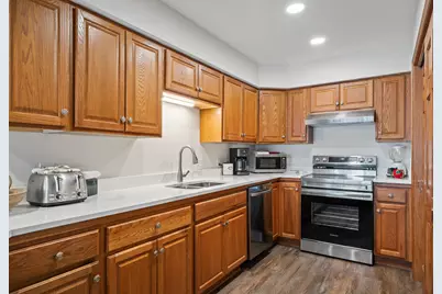 205  Williams St #7, Williams Bay, WI 53191 - Photo 6