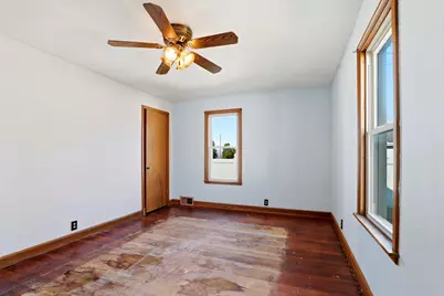 3240  Memorial Dr, Two Rivers, WI 54241 - Photo 18