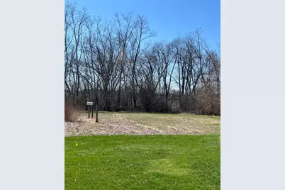 22 &amp; 23  Hiawatha Dr, Racine, WI 53139 - Photo 2