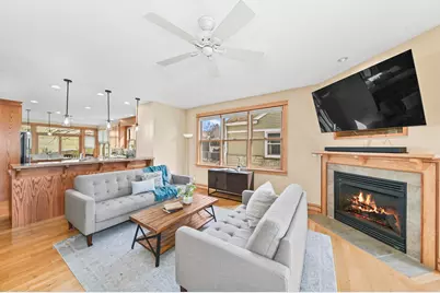 2132 N 113th St, Wauwatosa, WI 53226 - Photo 6