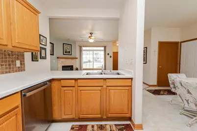 W197N17110  Stonewall Dr, Jackson, WI 53037 - Photo 16