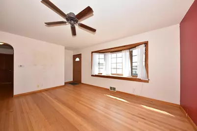 1432  Chestnut St, South Milwaukee, WI 53172 - Photo 6