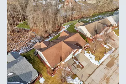 436  Maple Leaf Ct, Manitowoc, WI 54220 - Photo 36