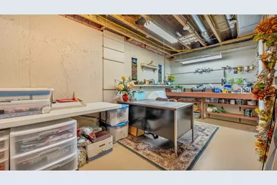 436  Maple Leaf Ct, Manitowoc, WI 54220 - Photo 28