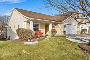 436 Maple Leaf Ct, Manitowoc, WI 54220 - Photo 30