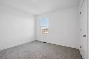 7102 Oakmont Rd, Racine, WI 53403 - Photo 36