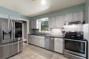 N169W20242 Wilshire Dr, Jackson, WI 53037 - Photo 6