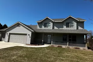 129 Columbine Ln, Sheboygan Falls, WI 53085 - Photo 1