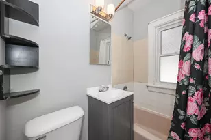 7702 W Lorraine Pl, Milwaukee, WI 53222 - Photo 20